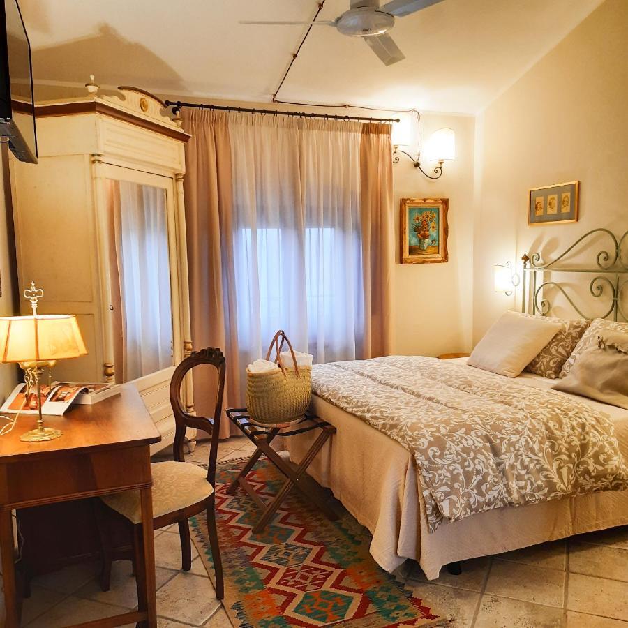 Boutique Hotel Fox'S Inn 新吉蒂诺瓦达恩 外观 照片