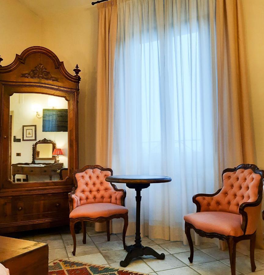 Boutique Hotel Fox'S Inn 新吉蒂诺瓦达恩 外观 照片