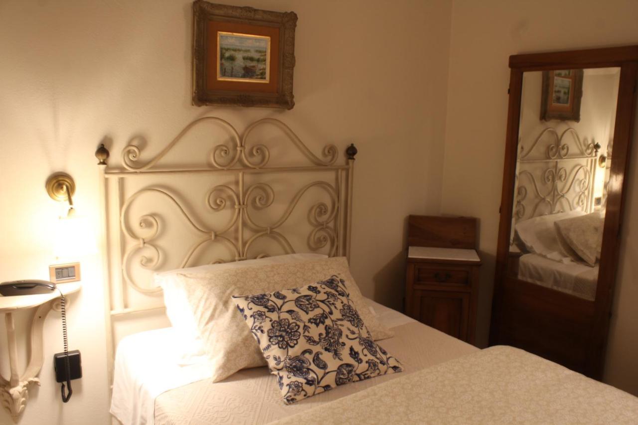 Boutique Hotel Fox'S Inn 新吉蒂诺瓦达恩 外观 照片